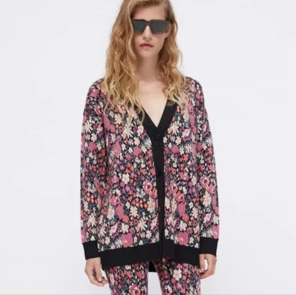 *SOLD* Zara Jacquard Knit Cardigan - Picture 1 of 13